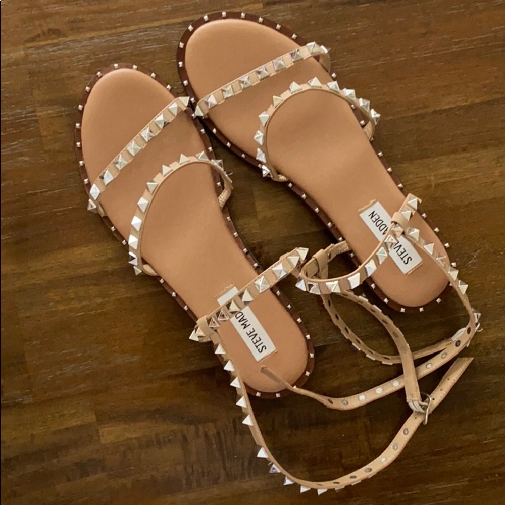 Steve Madden travel sandal